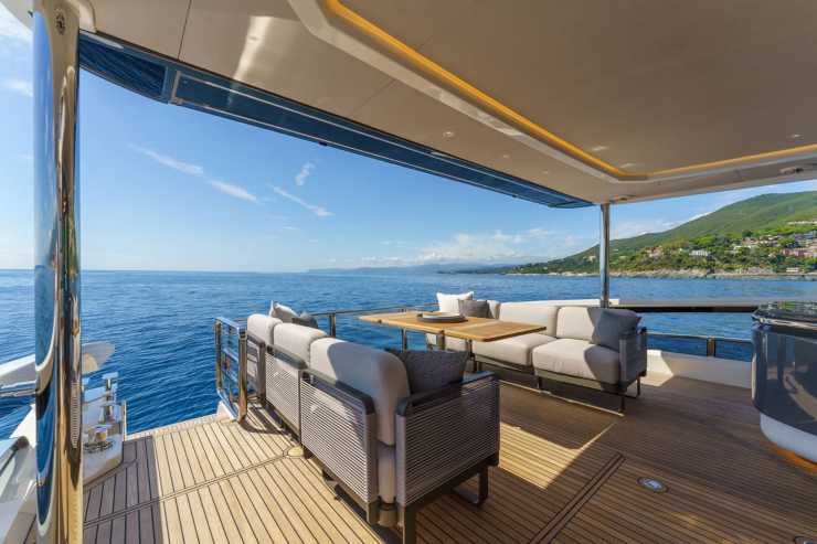 Absolute 70 Fly - absoluteyachts.com