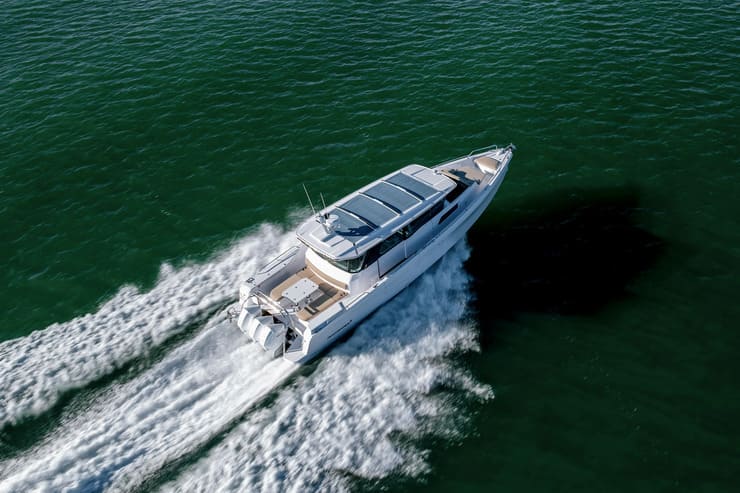 Axopar 45 XC Cross Cabin - axopar.com