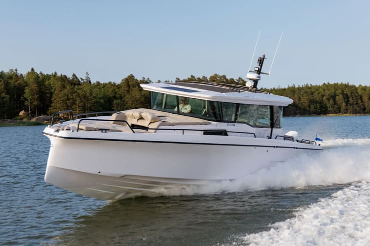 Axopar 45 XC Cross Cabin - axopar.com