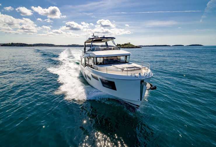 Grand Trawler 63 - beneteau.com