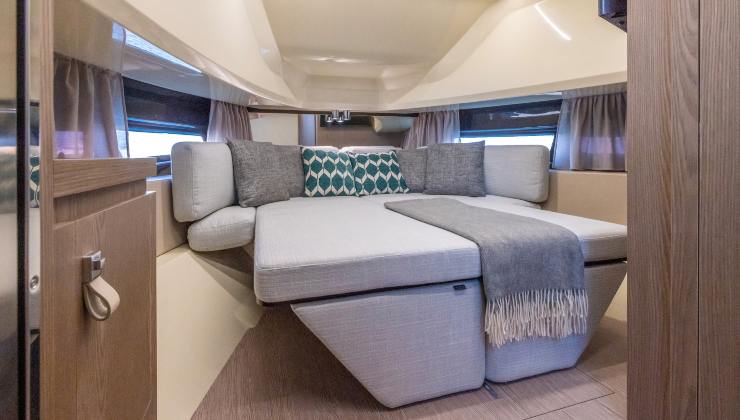 Invictus TT420 - invictusyacht.com