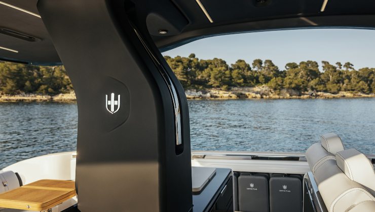 Invictus TT420 - invictusyacht.com