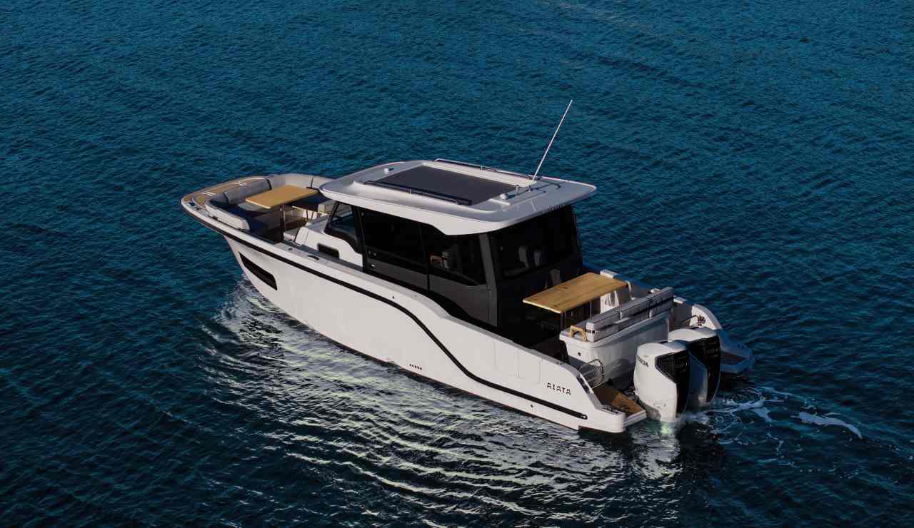 Wayfinder 38 - aiataboats.com