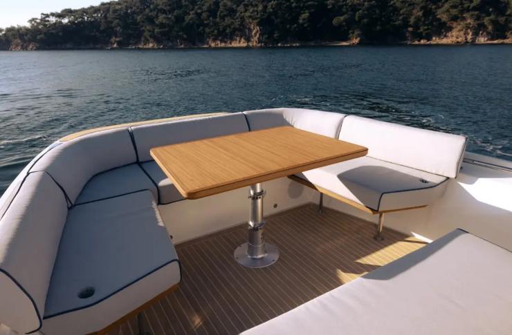 Wayfinder 38 - aiataboats.com