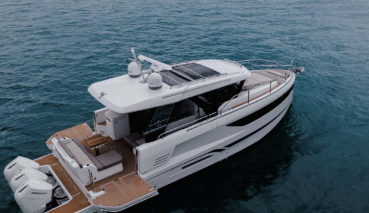 Wellcraft 44 Explorer - wellcraft.com
