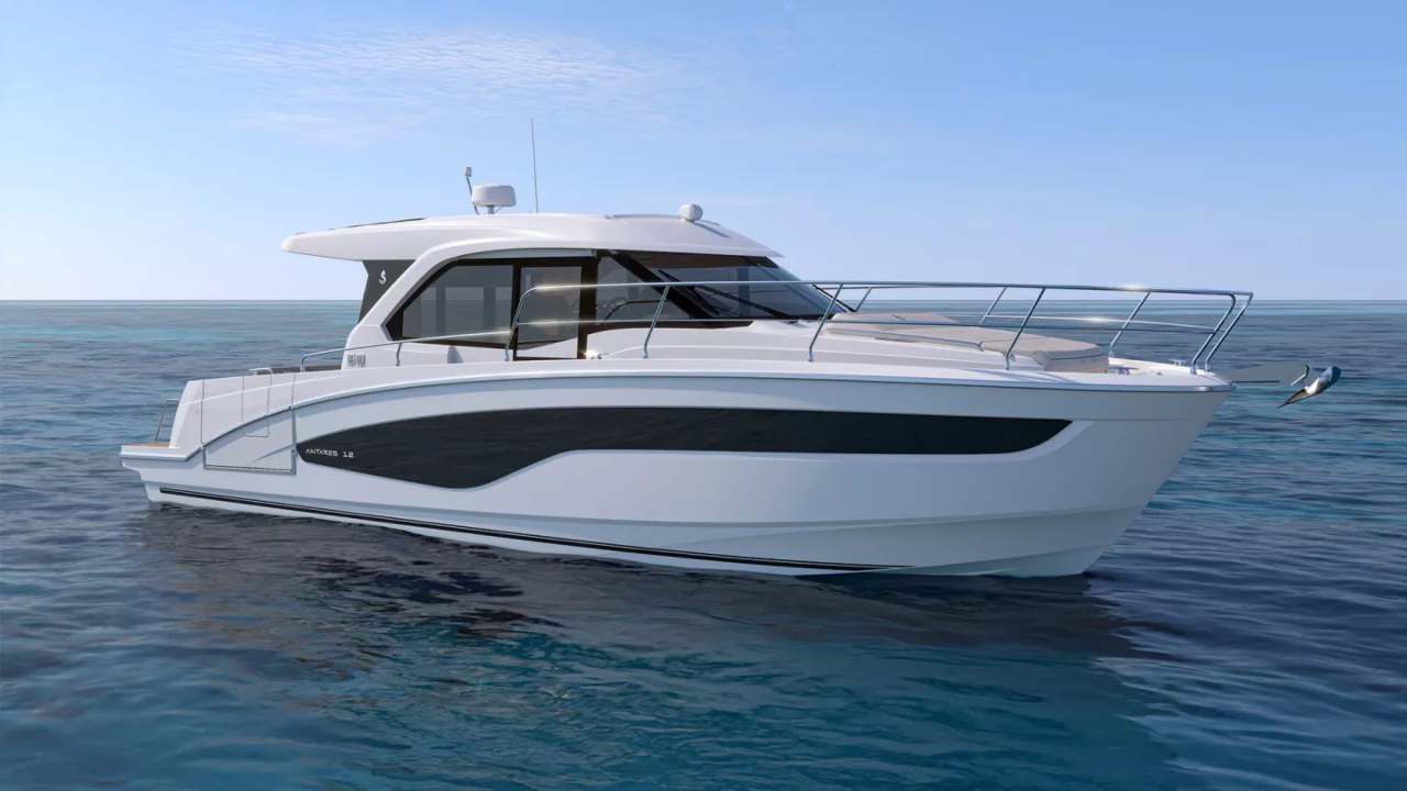 Antares 12 Coup&eacute; - Beneteau. Gemeinschaft