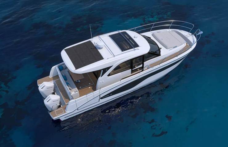 Antares 12 Coupé - ponte superiore - beneteau.com