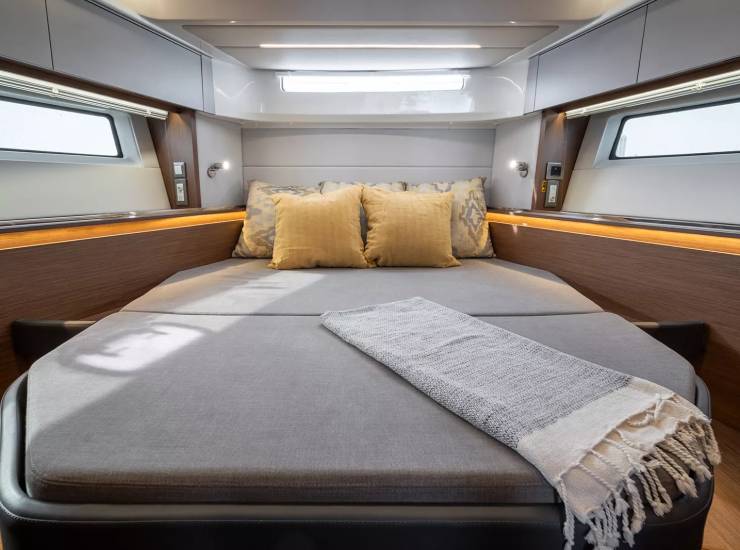 Antares 12 Coupe - beneteau.com