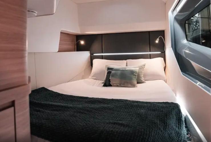 Aquila 42 Coupe - aquilaboats.com