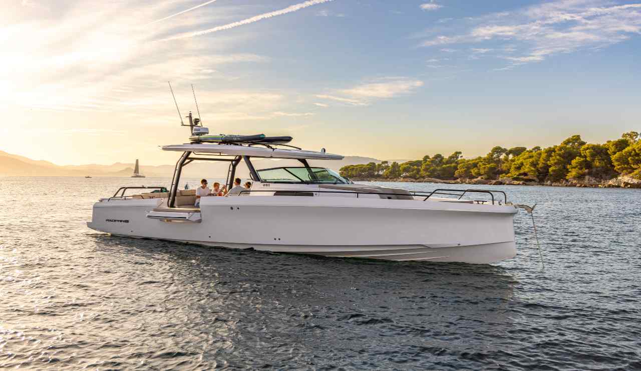 Axopar 45 Sun Top - axopar.com