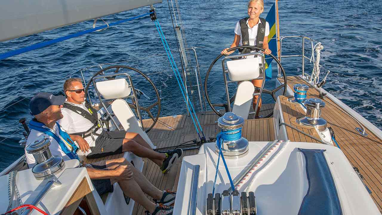 Pozzetto dell’Arcona 435 Mk II visto verso poppa