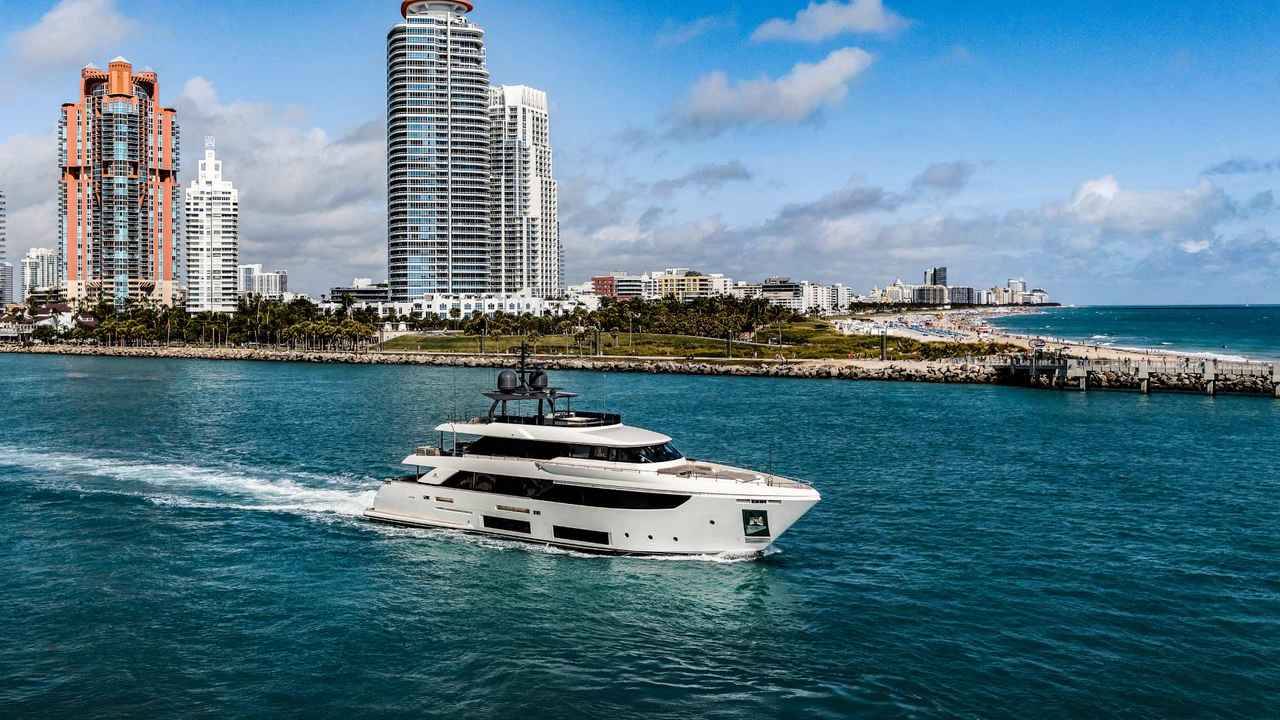 Cabina ospiti della Custom Line Navetta 33