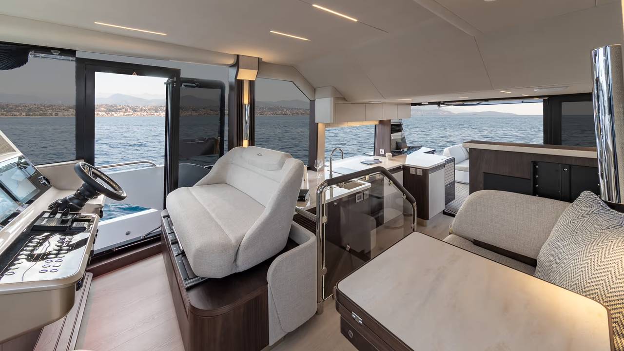 Dinette del Galeon 430 EXP