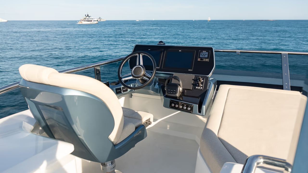 Layout di bordo del Galeon 430 EXP