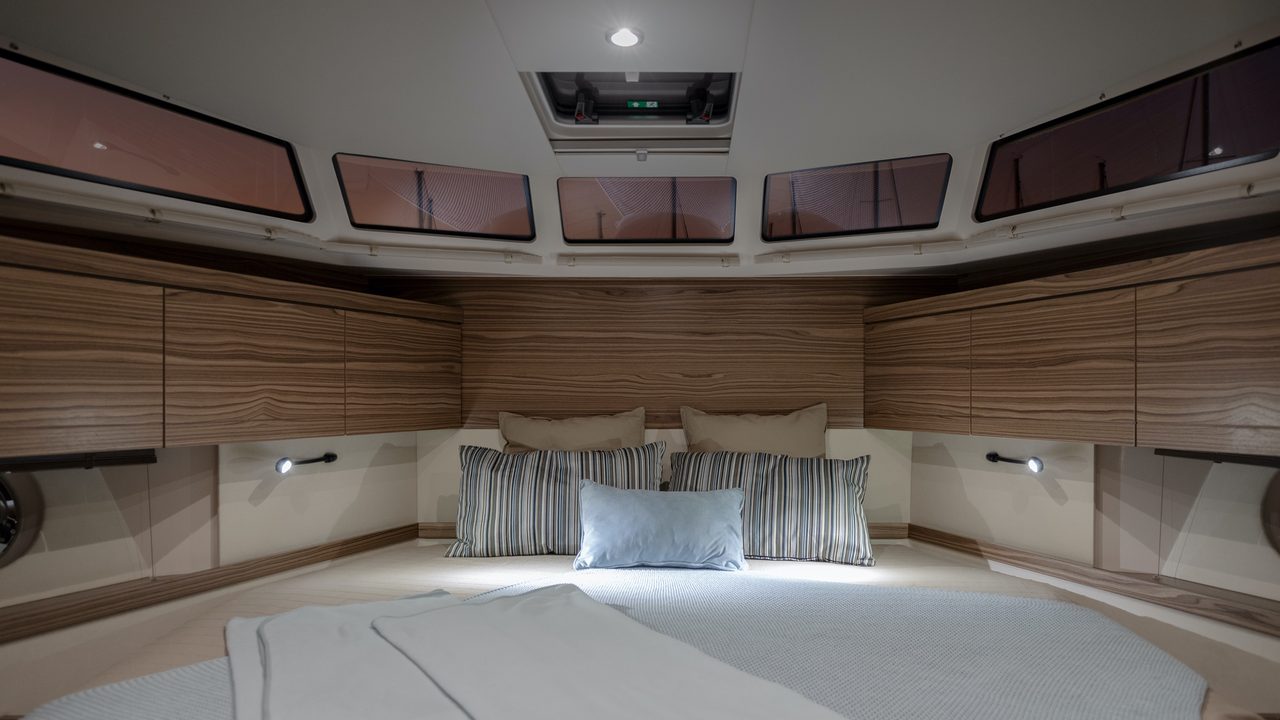 Cabina del Greenline 40