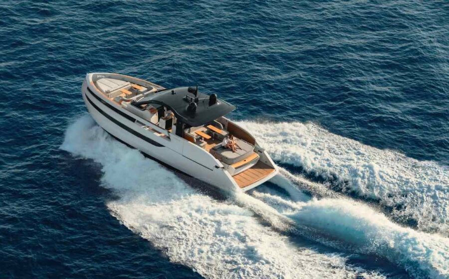 Invictus TT550 in navigation seen from above