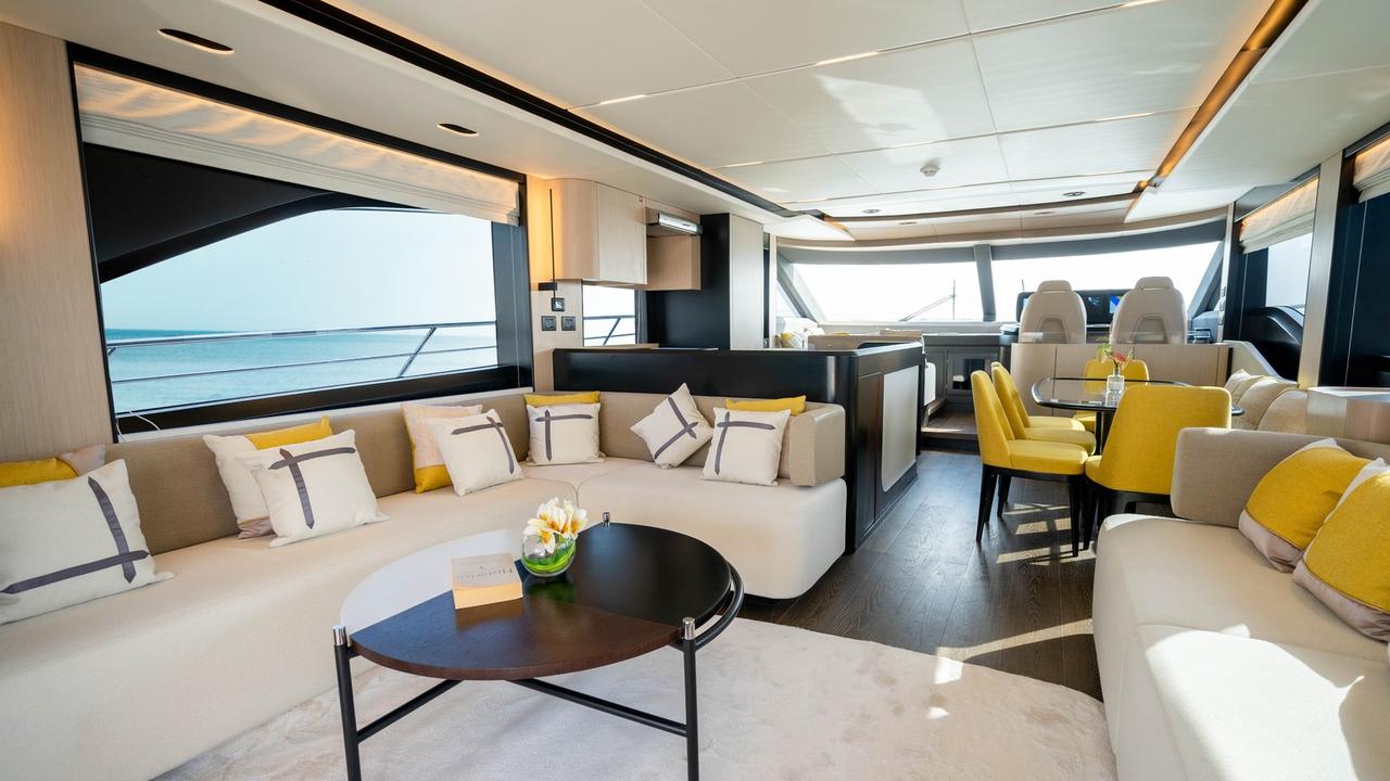 Interni del Majesty 72