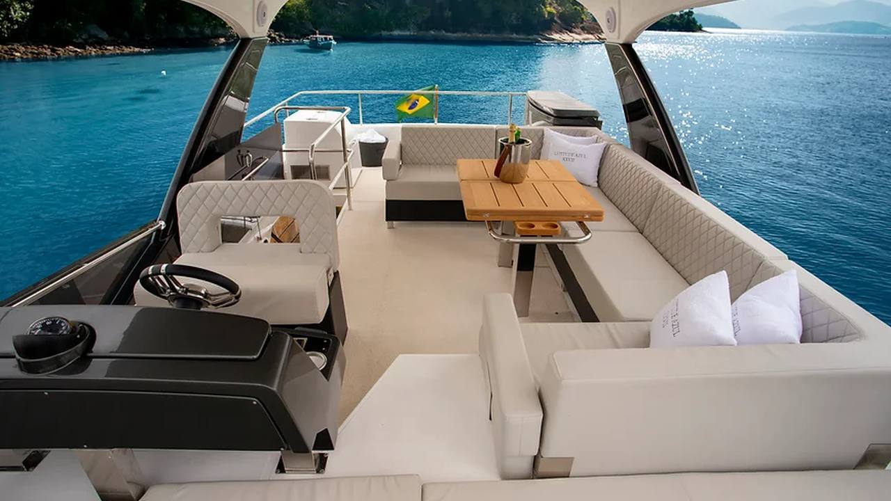 Flybridge della Schaefer 600
