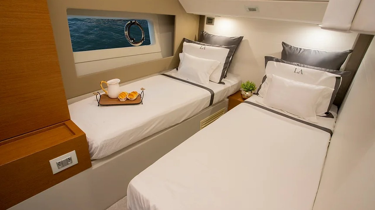 Cabina ospiti della Schaefer 600