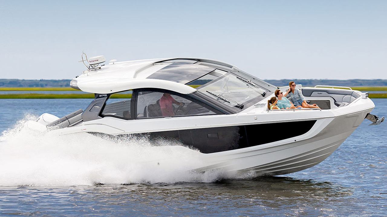 Galeon 375 GTO in navigazione