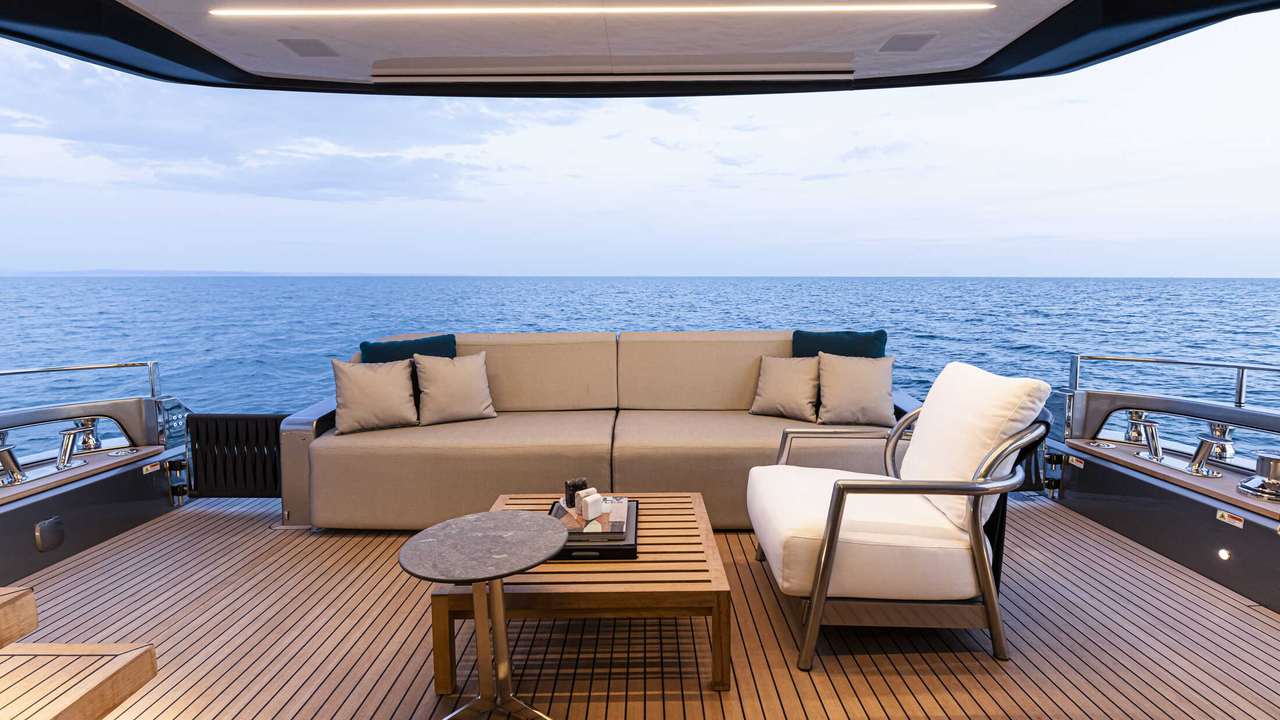 Lounge poppiera del Cranchi Sessantasette 67