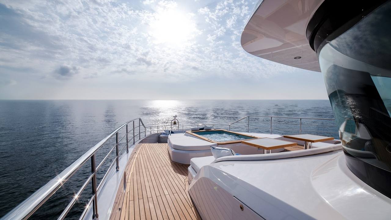Ponte sole del Majesty 112