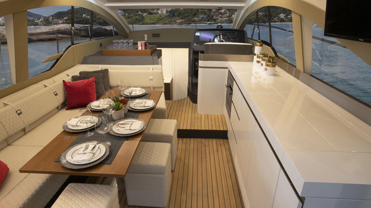 Dinette interna della Schaefer 510 GT