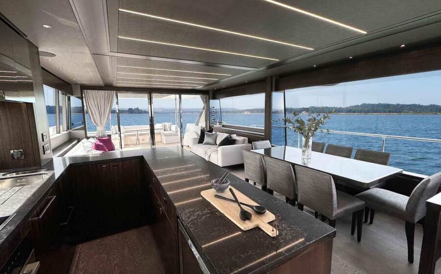 Pozzetto del Sunseeker 76 Yacht