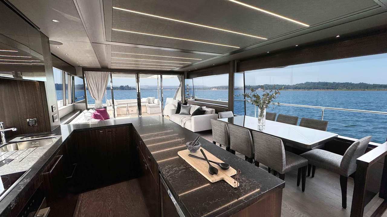 Pozzetto del Sunseeker 76 Yacht