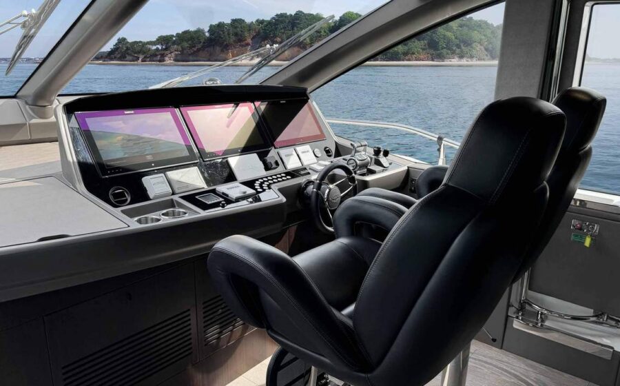 Sunseeker 76 Yacht Show