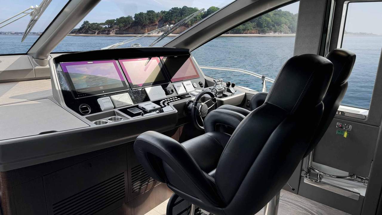 Sunseeer 76 Yacht Show