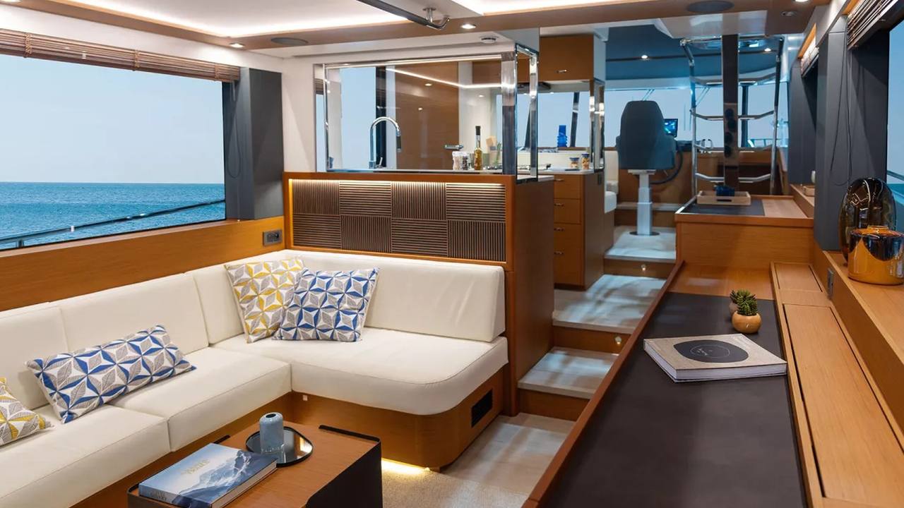 Beneteau Swift Trawler 54: passagemaker moderno con 3.440 litri di gasolio — fotografia 7