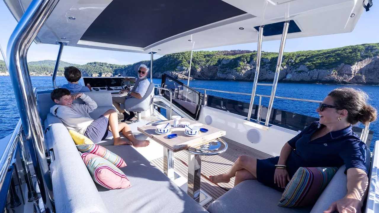 Beneteau Swift Trawler 54: passagemaker moderno con 3.440 litri di gasolio — fotografia 10