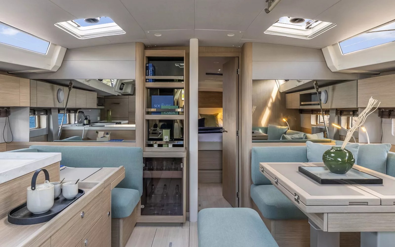 Beneteau Oceanis 52: 30% di pozzetto in più e una carena pensata per navigare — fotografia 10
