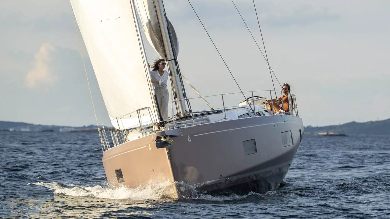 Beneteau Oceanis 52: 30% di pozzetto in più e una carena pensata per navigare — fotografia 6