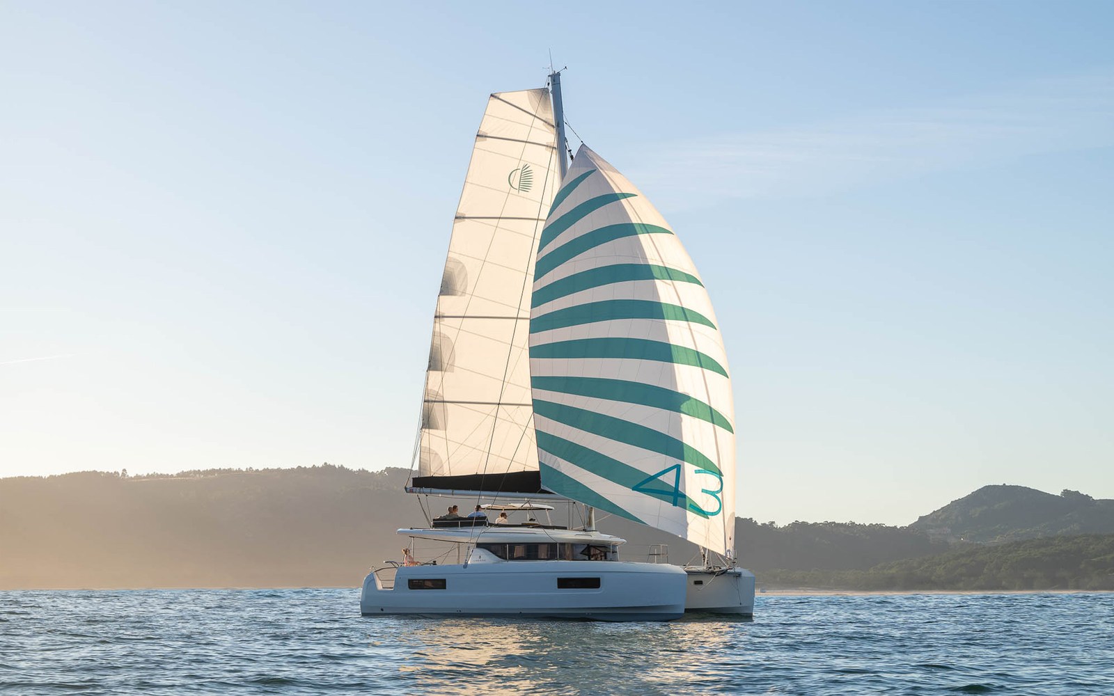 Lagoon 43: il catamarano da 13,85 metri con accessi poppieri ripensati — fotografia 6