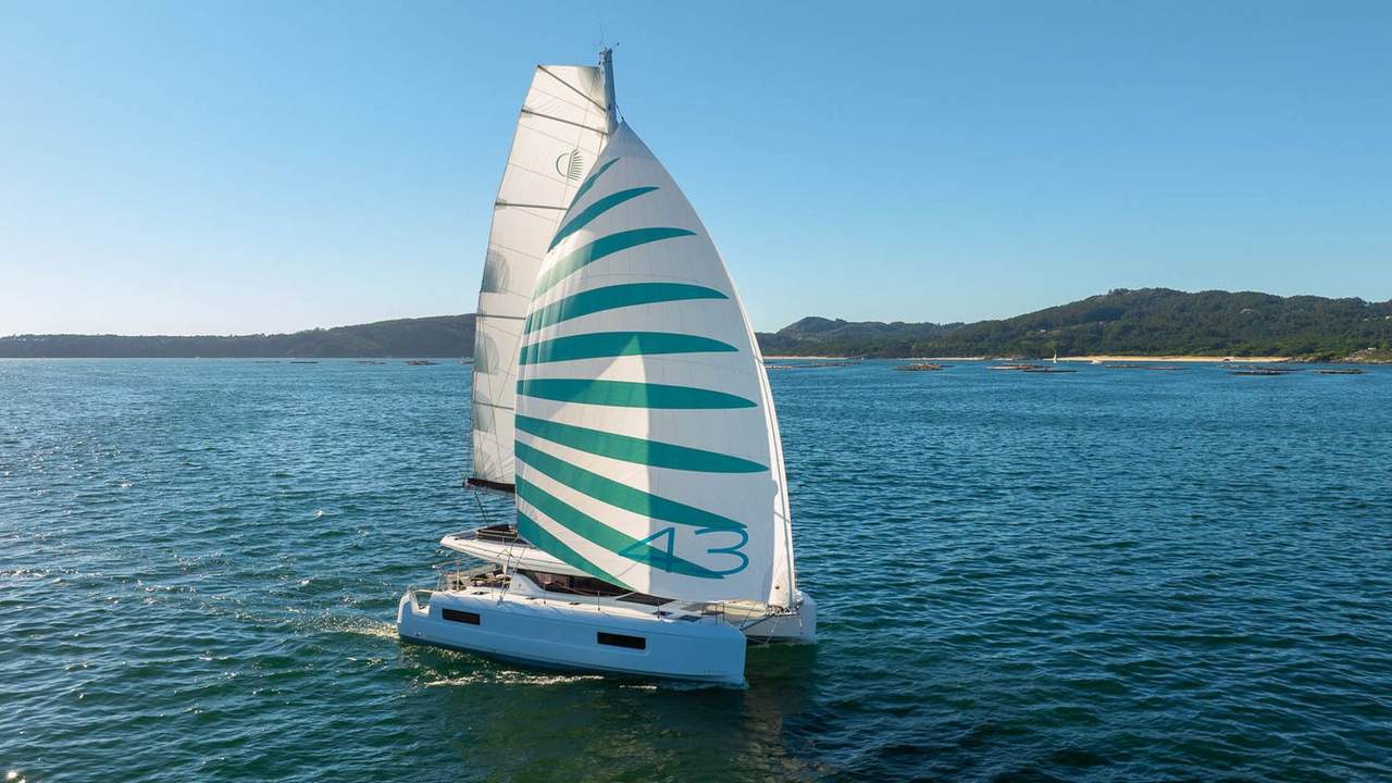 Lagoon 43: il catamarano da 13,85 metri con accessi poppieri ripensati — fotografia 3