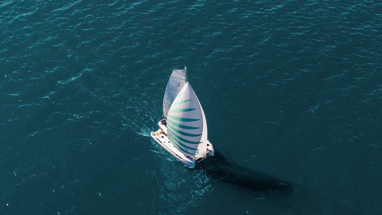 Lagoon 43: il catamarano da 13,85 metri con accessi poppieri ripensati — fotografia 9