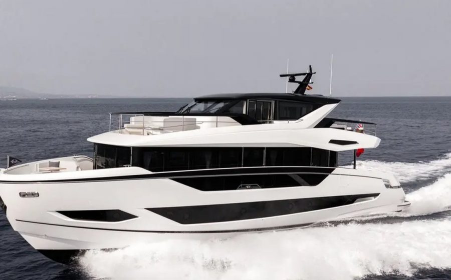 Sunseeker 82 Ocean Enclos: 900 miles et volumes de superyacht en 25 m&egrave;tres &mdash; photo 1