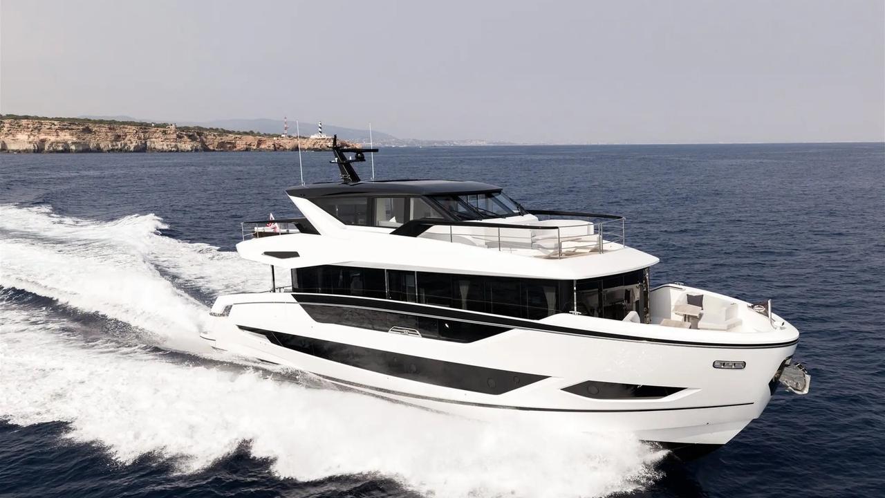 Sunseeker 82 Ocean Enclosed: 900 miglia e volumi da superyacht in 25 metri — fotografia 5