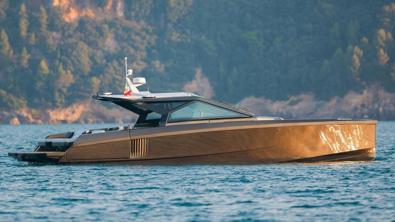 Wallypower50: day cruiser da 36 nodi con IPS o quattro fuoribordo — fotografia 1