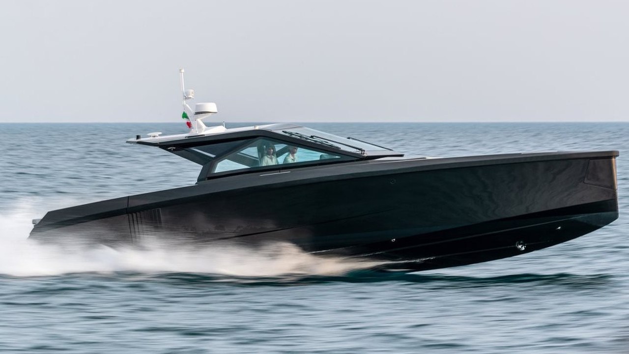 Wallypower50: day cruiser da 36 nodi con IPS o quattro fuoribordo — fotografia 2