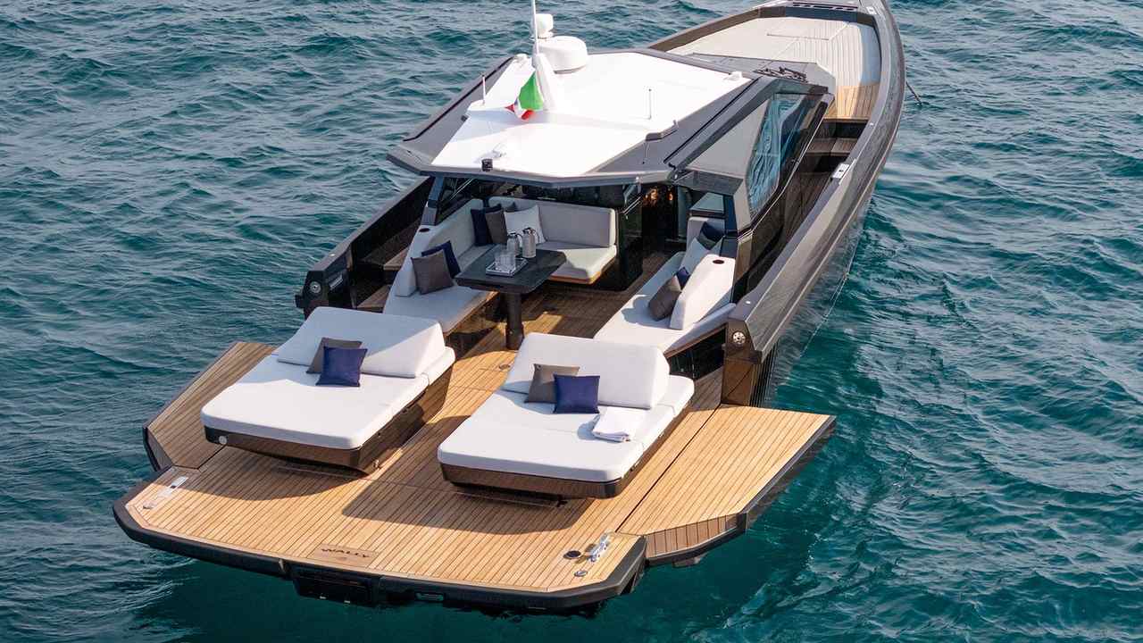 Wallypower50: day cruiser da 36 nodi con IPS o quattro fuoribordo — fotografia 7