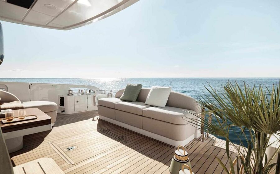 Beach Cockpit dell’Azimut Fly 62