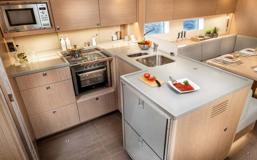 Cozinha na ilha de BAVARIA C50