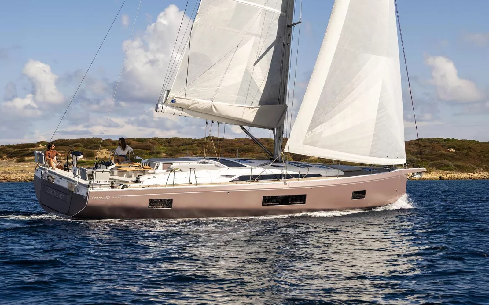 Beneteau Oceanis 52: 30% di pozzetto in più e una carena pensata per navigare: componenti di coperta
