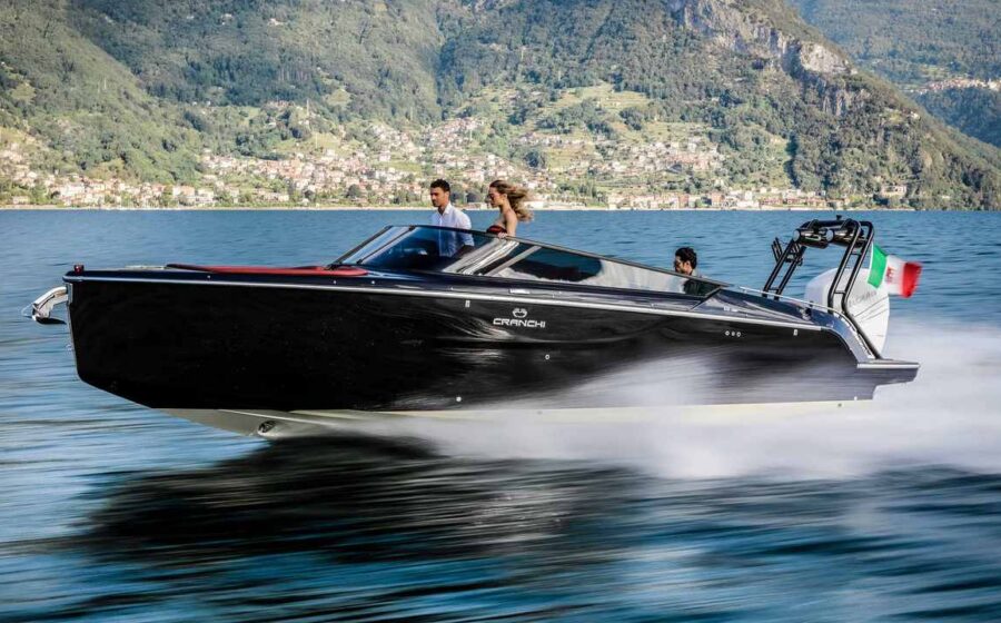 Cranchi E26 O/B in navigazione