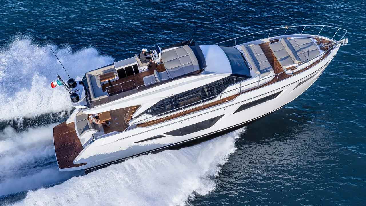 Ferretti Yachts 580 visto dall’alto