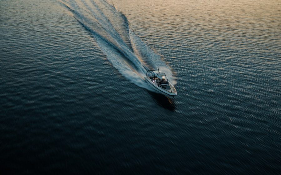 Highfield ADV 9: cabin crossover da 50 nodi e 250 miglia — dettaglio 1