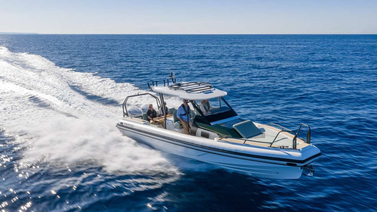Highfield ADV 9: cabin crossover da 50 nodi e 250 miglia — fotografia 3